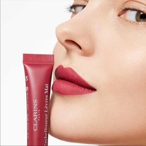 Clarins Velvet Lip Perfector New 02 RED